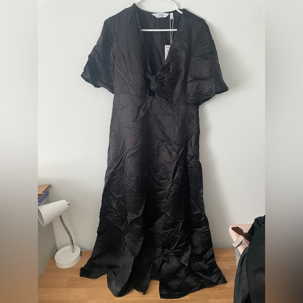 Women’s Size 10 Chic Black Maxi Dress